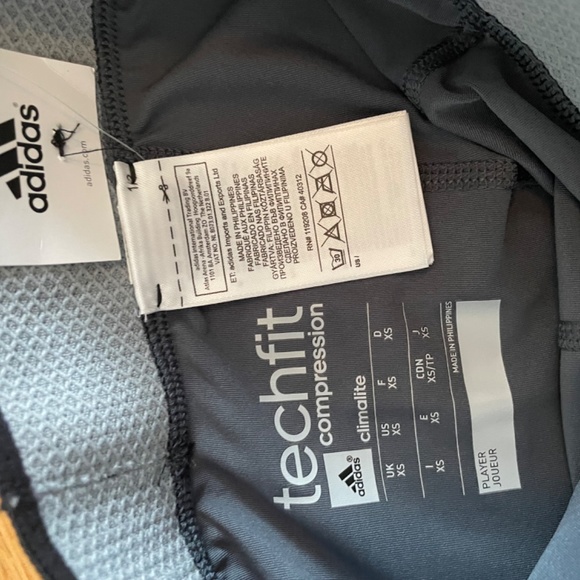 Adidas sz. XS - Picture 2 of 3